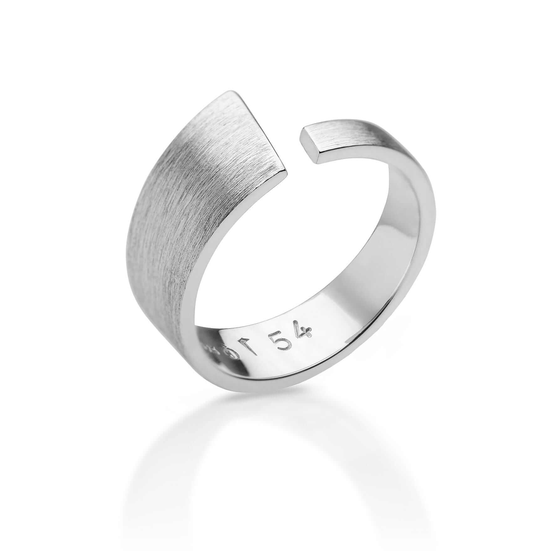 Pulpit Rock ring with a brushed surface