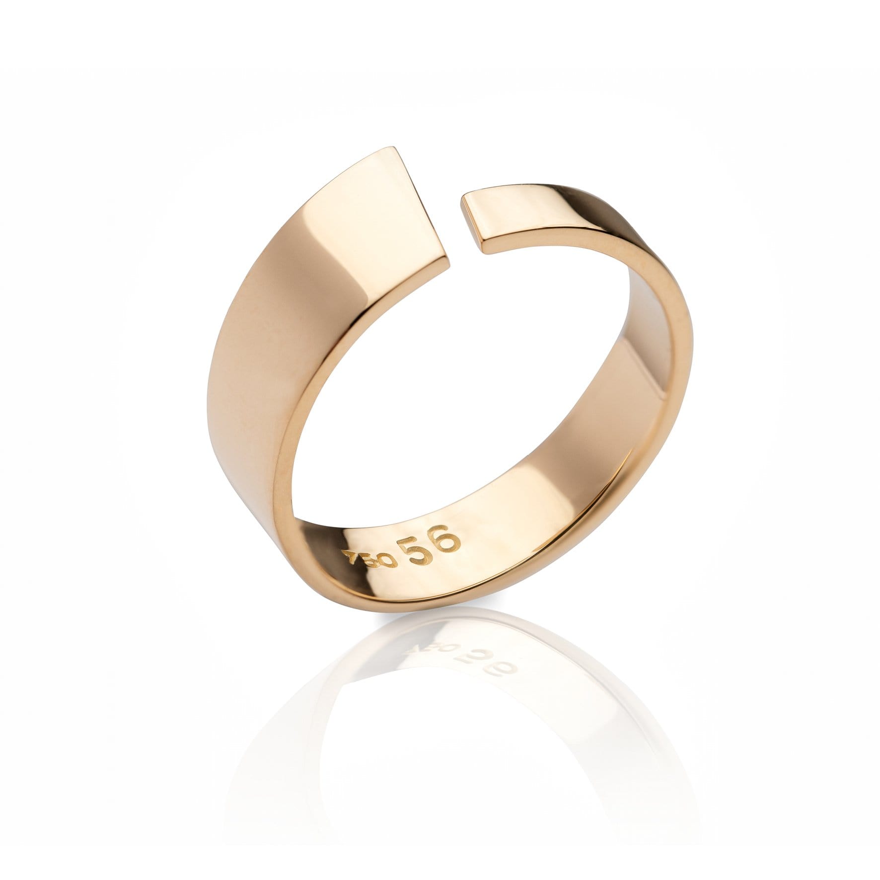 Glossy and exclusive ring from the Pulpit Rock design